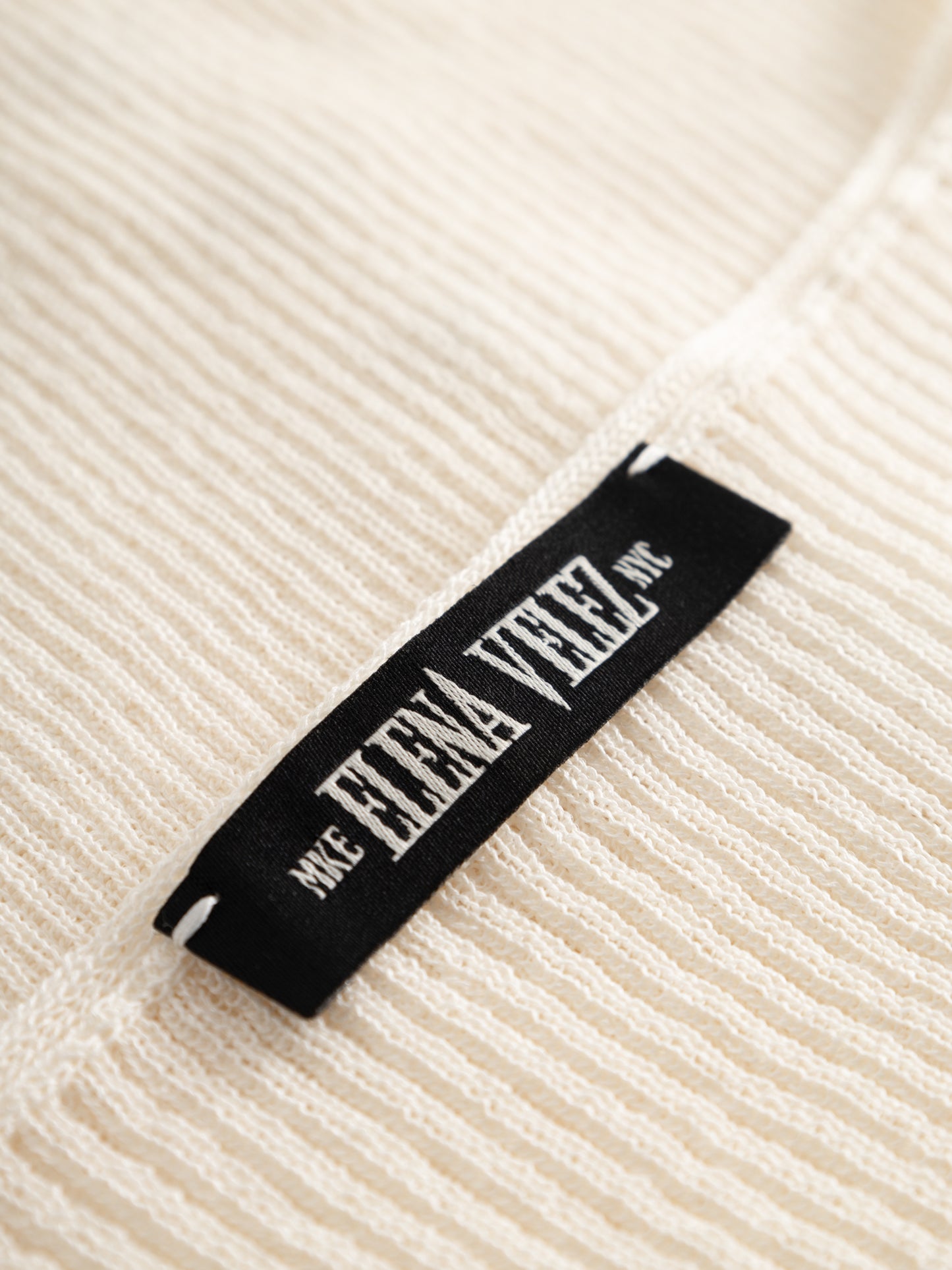 HOOK & EYE KNIT TOP I ECRU