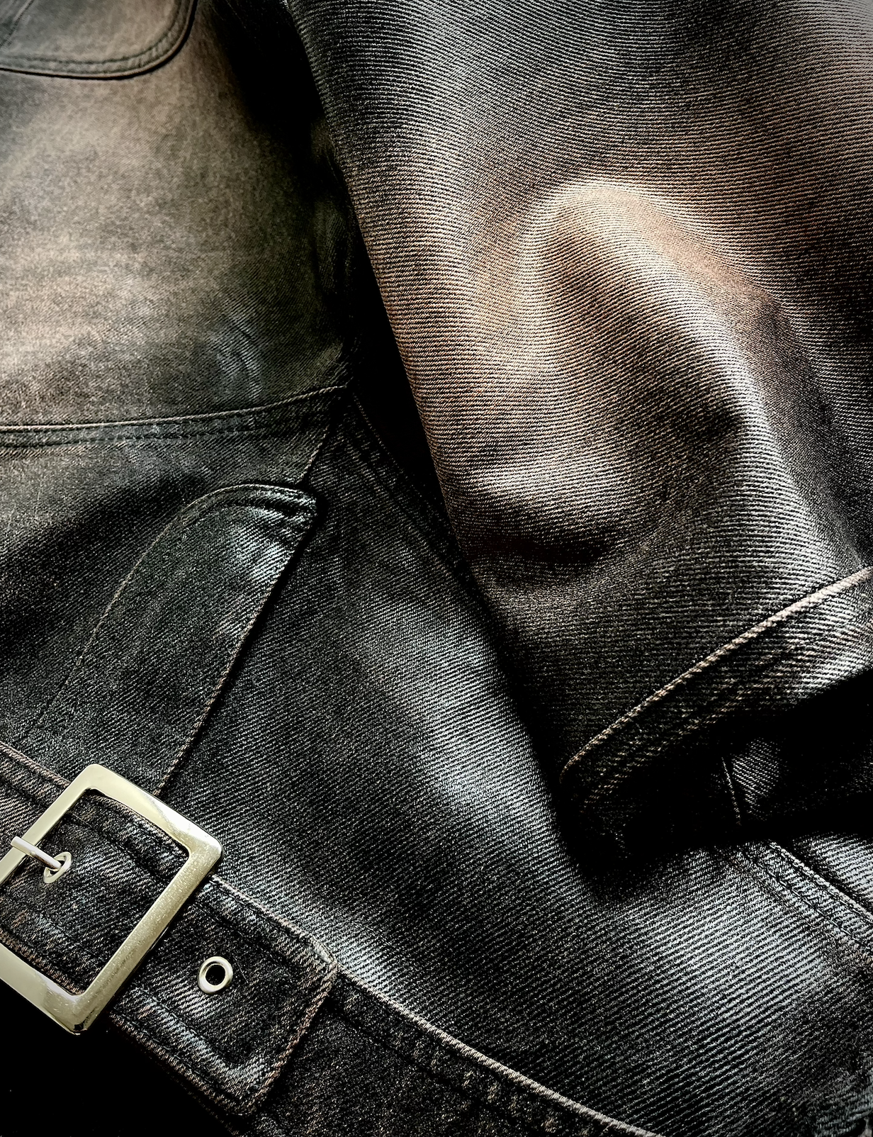 BELTED LOW RISE JEANS | PRE-ORDER | SHIPS FIRST WEEK OF MAY