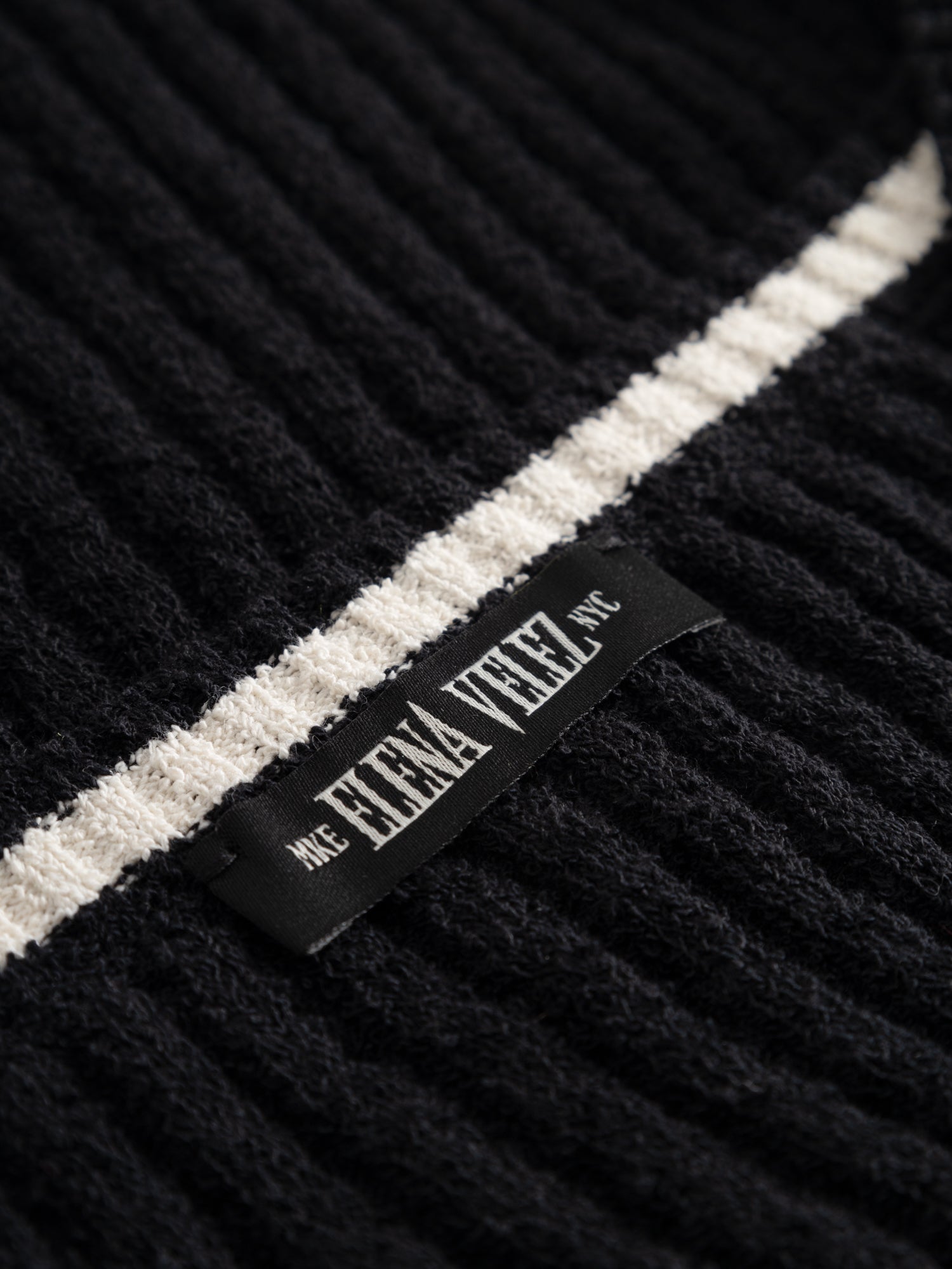 KNIT VARSITY CARDIGAN I ONYX COMBO