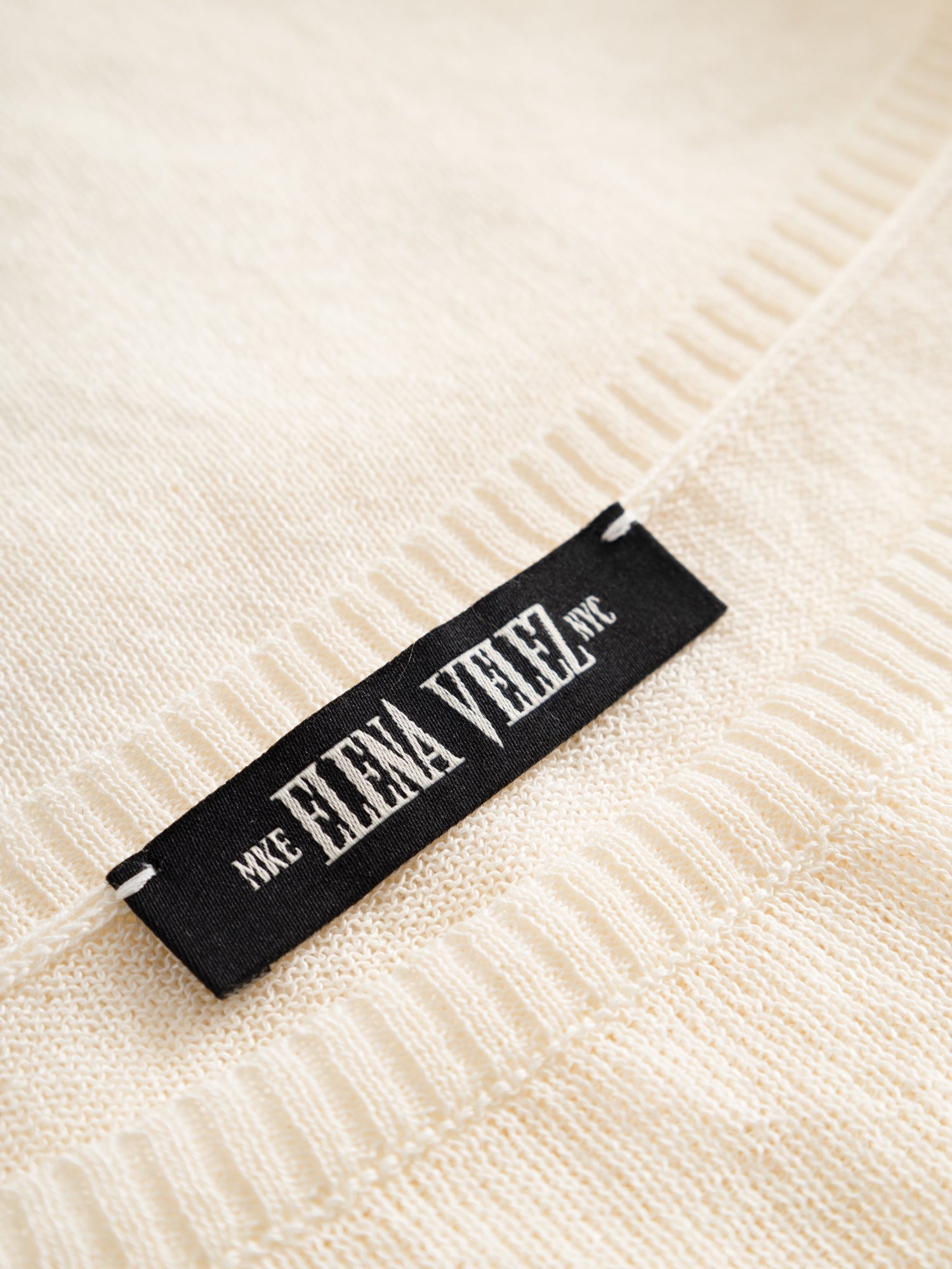 KNIT RUCHED T-SHIRT I IVORY