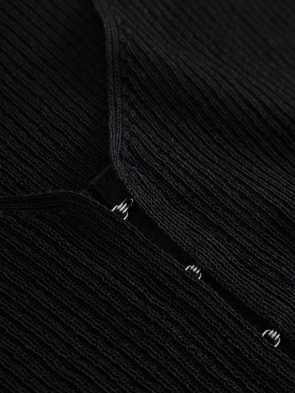 HOOK & EYE KNIT TOP I ONYX