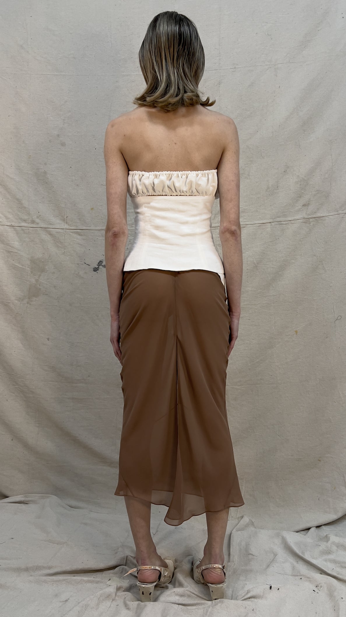 NESTED GIRDLE TOP